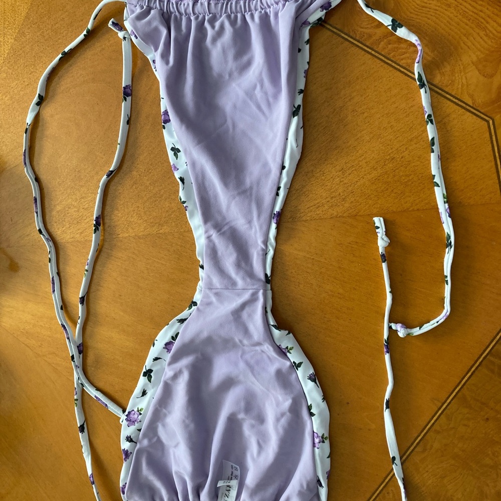 Bathing suit - Picture 4 of 8